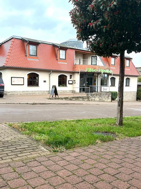 Property building, Street view, Location