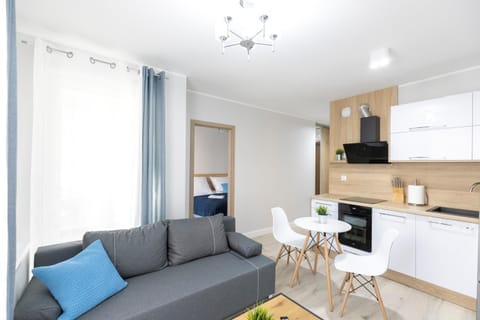 TV and multimedia, Kitchen or kitchenette, Living room, Seating area, Dining area, minibar, oven, pet friendly, stove