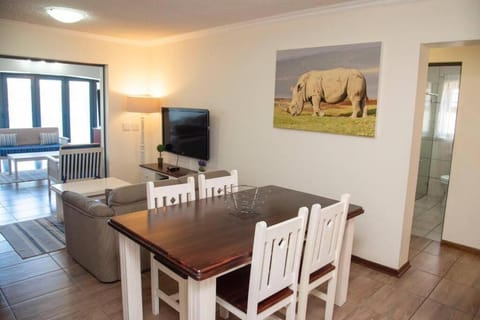 New Listing- 33 Laguna Grove on the water Apartment in Knysna