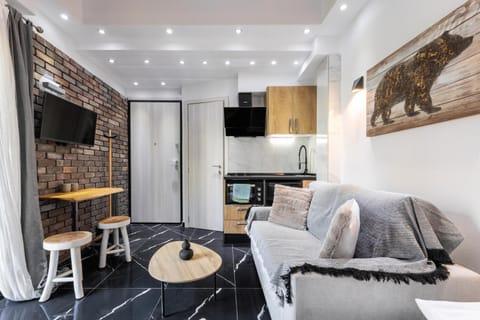 TV and multimedia, Kitchen or kitchenette, Seating area, Evening entertainment