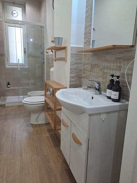 Mint House & Marie Antoinette-Pala Alpitour- Private Parking Apartment in Turin