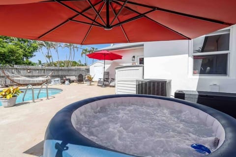 Hot Tub, Hot Tub, Swimming pool