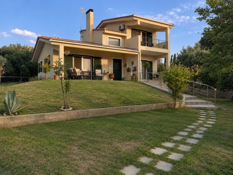 Property building, Garden, Garden view