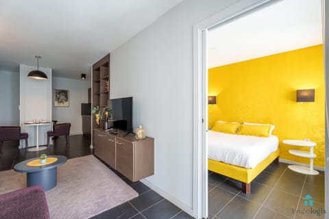 Communal lounge/ TV room, Bedroom