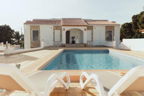 Property building, Area and facilities, Swimming pool