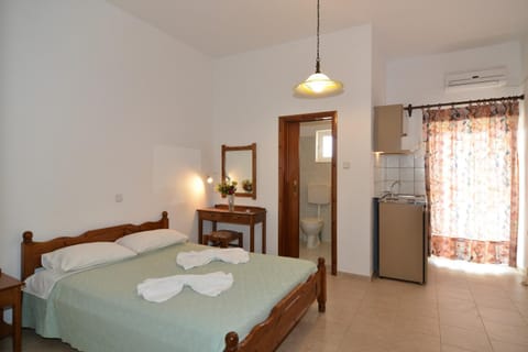 Bed, Photo of the whole room