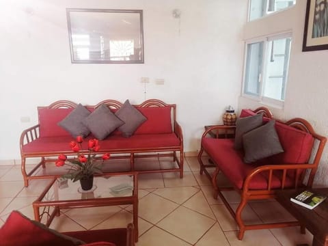 Casa Colibrí Ahuatepec Cuernavaca House in Cuernavaca