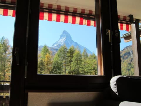 Nearby landmark, Skiing, Mountain view