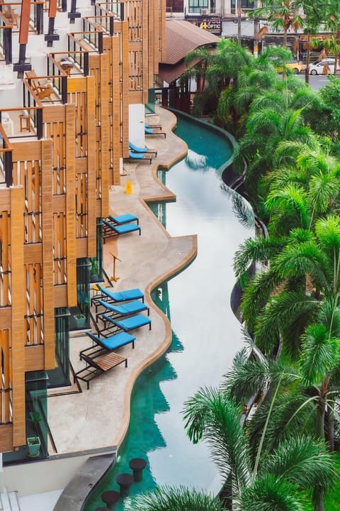 Property building, Garden, Pool view