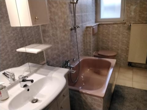 Ferien und Monteur Wohnung Bildchenstrasse Apartment in Saarbrücken