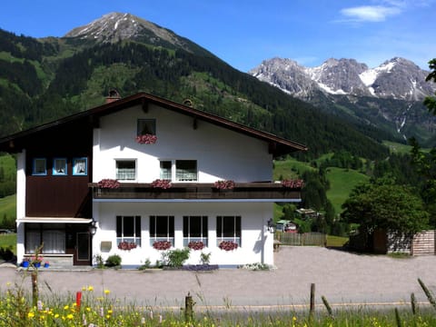 Mittelberg Ferienwohnung Apartment in Oberstdorf