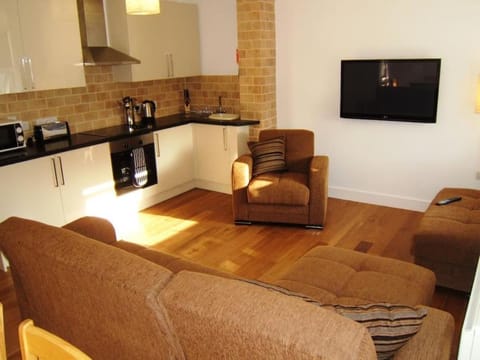 Kitchen or kitchenette, Living room