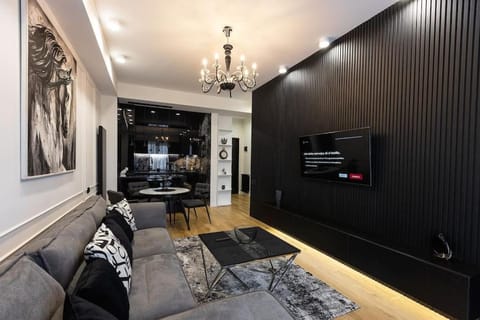 TV and multimedia, Seating area, Evening entertainment