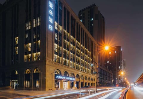 Night, Street view