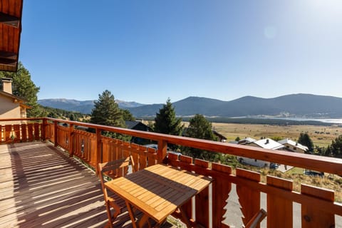 Balcony/Terrace, Lake view, Mountain view