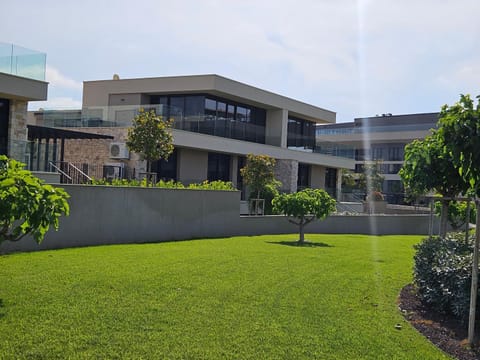 Property building, Natural landscape, Garden