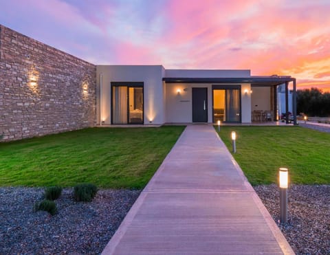 Property building, Patio, Spring, Garden, Garden view, Sunset