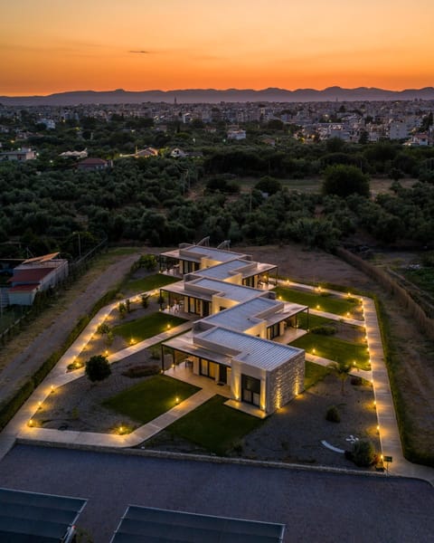 Property building, Day, Night, Neighbourhood, Natural landscape, Bird's eye view, View (from property/room), City view, Street view, Location, Sunrise, Sunset