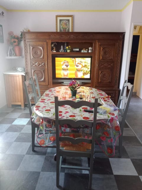 Maison accueillante à Montluçon avec jardin privatif House in Montluçon