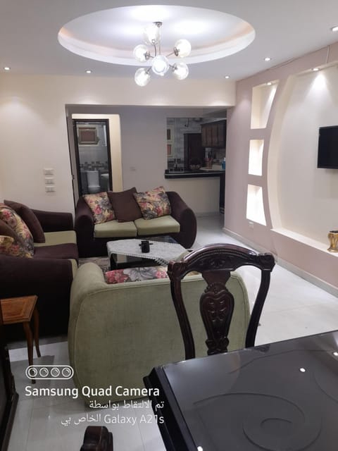 Communal lounge/ TV room, TV and multimedia, Living room, Seating area