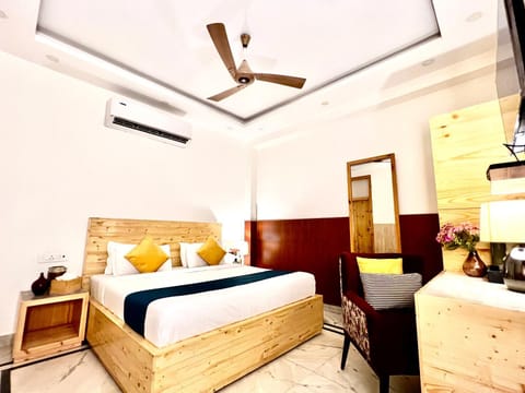 Bed, Bedroom, air conditioner