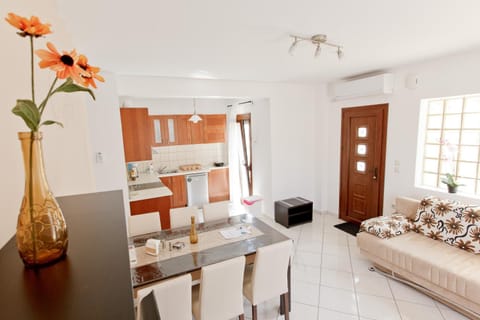 Villa Fun & Sun Apartment in Limenaria