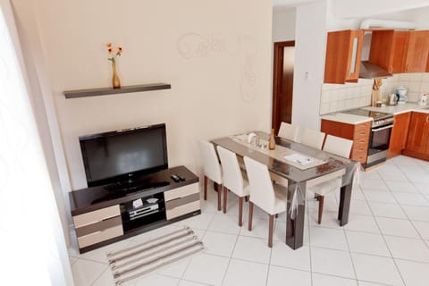 Villa Fun & Sun Apartment in Limenaria