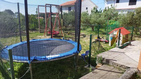 Apartmani Lucia Bed and Breakfast in Lika-Senj County