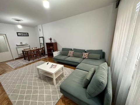 Living room, Photo of the whole room, Seating area, Dining area