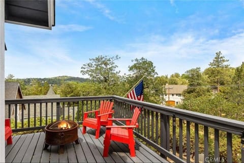 Charming Getaway Cabin Cabin in Lake Arrowhead