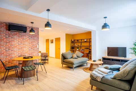 Communal lounge/ TV room