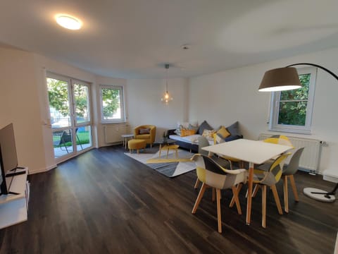 TV and multimedia, Living room, Dining area, Bedroom