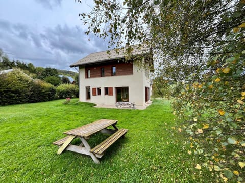 Spacieuse maison 8 personnes, 4 chambres, vue montagnes - FR-1-761-1 House in Provence-Alpes-Côte d'Azur