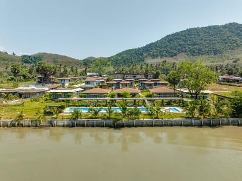 Artisan koh yao yai handcraft beachfront villas. Villa in Krabi Changwat