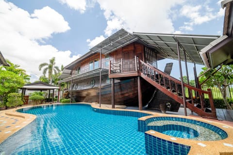 Property building, Swimming pool