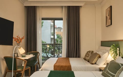 Bed, View (from property/room), Balcony/Terrace, Living room, Photo of the whole room, Seating area, Dining area, Bedroom
