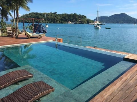 Swimming pool, Swimming pool