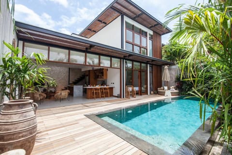Luxury 3bd Villa 5 Min From Berawa Beach Villa in North Kuta