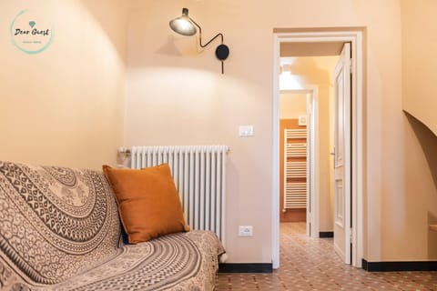 Living room, internet