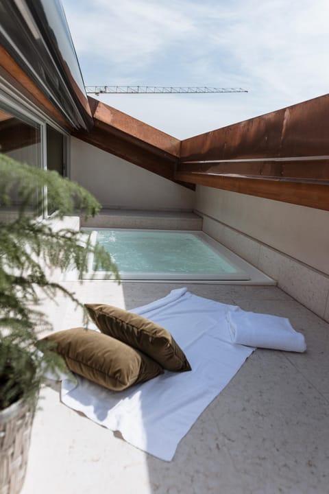 Hot Tub, Swimming pool, Open Air Bath