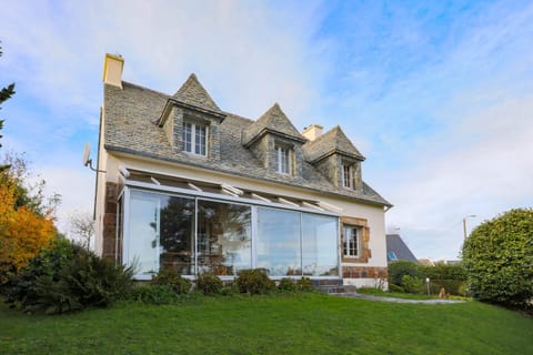 Les Camelias House in Locquirec