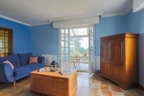 Les Camelias House in Locquirec