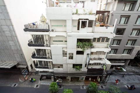 Property building, Street view
