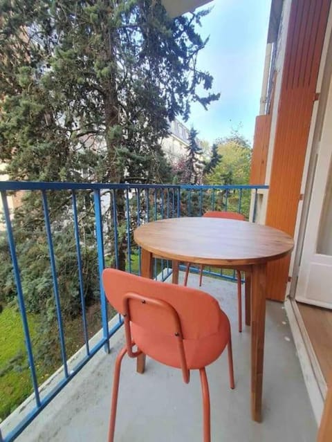 Château 5 min avec balcon et un Stationnement gratuit Apartment in Versailles