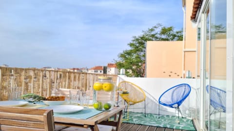 Property building, Balcony/Terrace