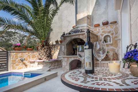 Balcony/Terrace, Pool view