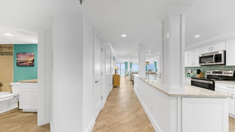 Inlet Reef 607 - Beach Front and Spacious with Free Beach Service House in Destin