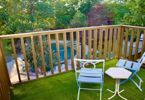 Trophy Haven Retreat With Pool House in Southlake