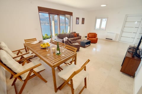 Villa Male Rose Villa in Kotor Municipality