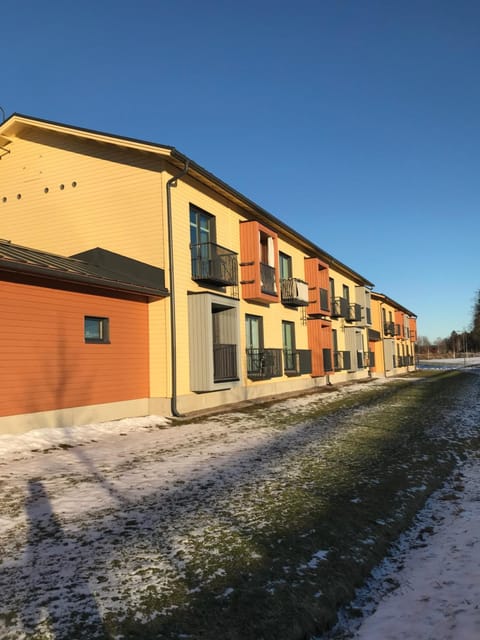 Modern Studio, free parking & wifi, Aino Areena 300m Apartment in Uusimaa